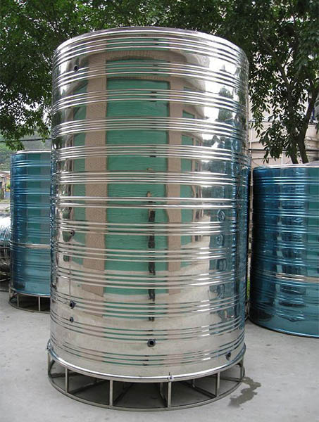 不銹鋼圓柱水箱